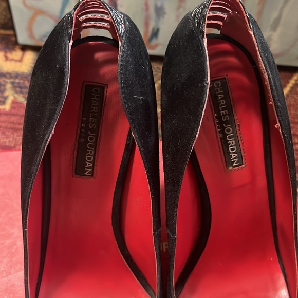 Sexy Charles Jourdan size 9.5 M Suede Peep Toe Heels - Picture 11 of 12